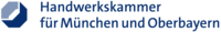 Abbildung Logo blaues 3D Sechseck mit blauer Beschriftung der Handwerkskammer für München und Oberbayern