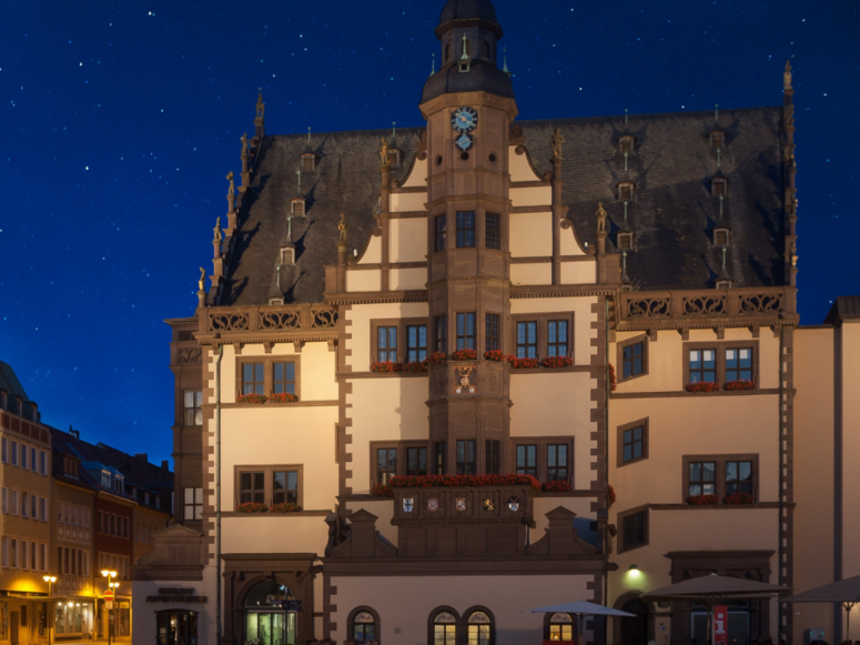 Abbildung Rathaus Schweinfurt bei Nacht