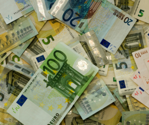 Abbildung mit Euro Geldscheinen 